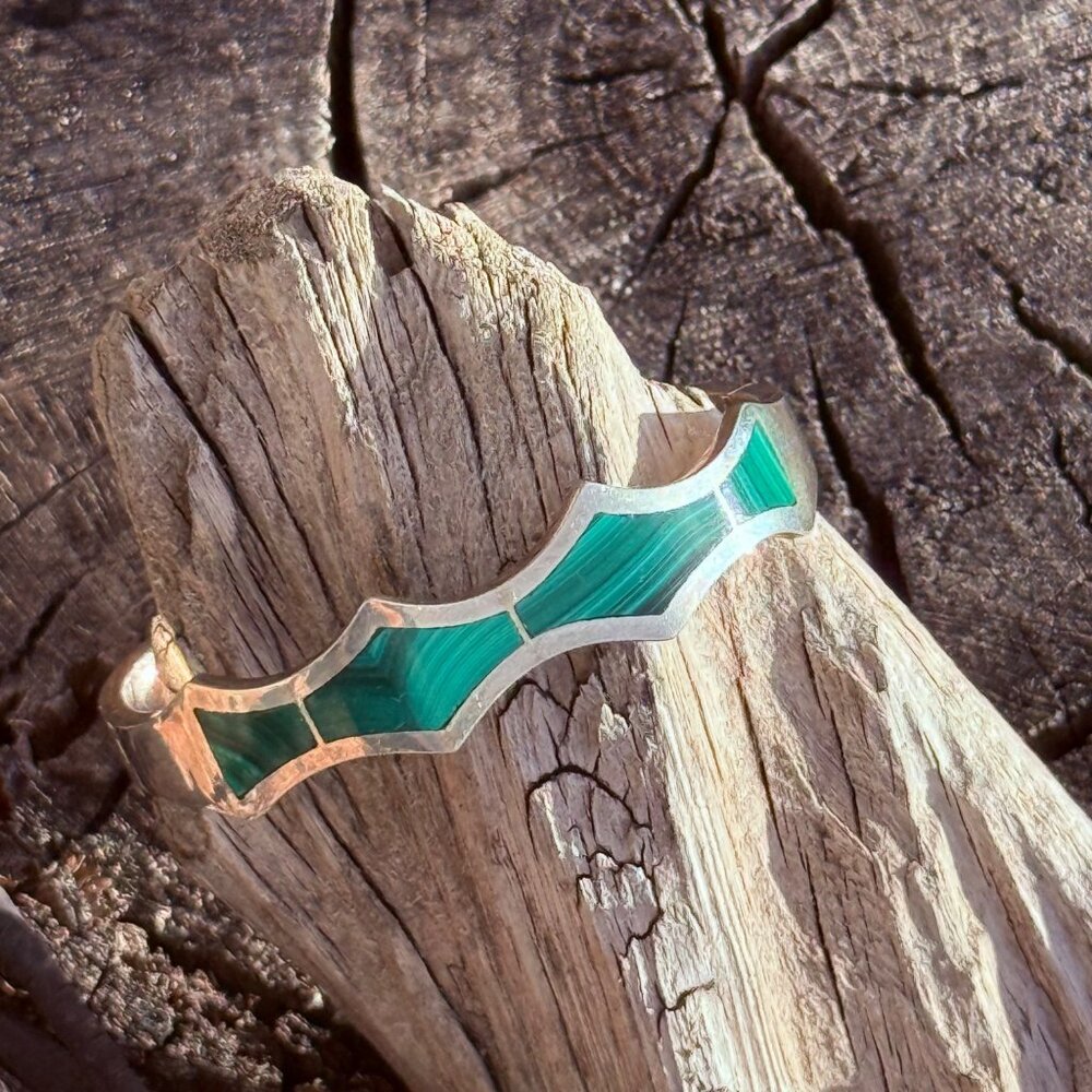 Vintage Sterling Silver Mexico Bracelet With Malachite Inlay Zigzag Design Hinge